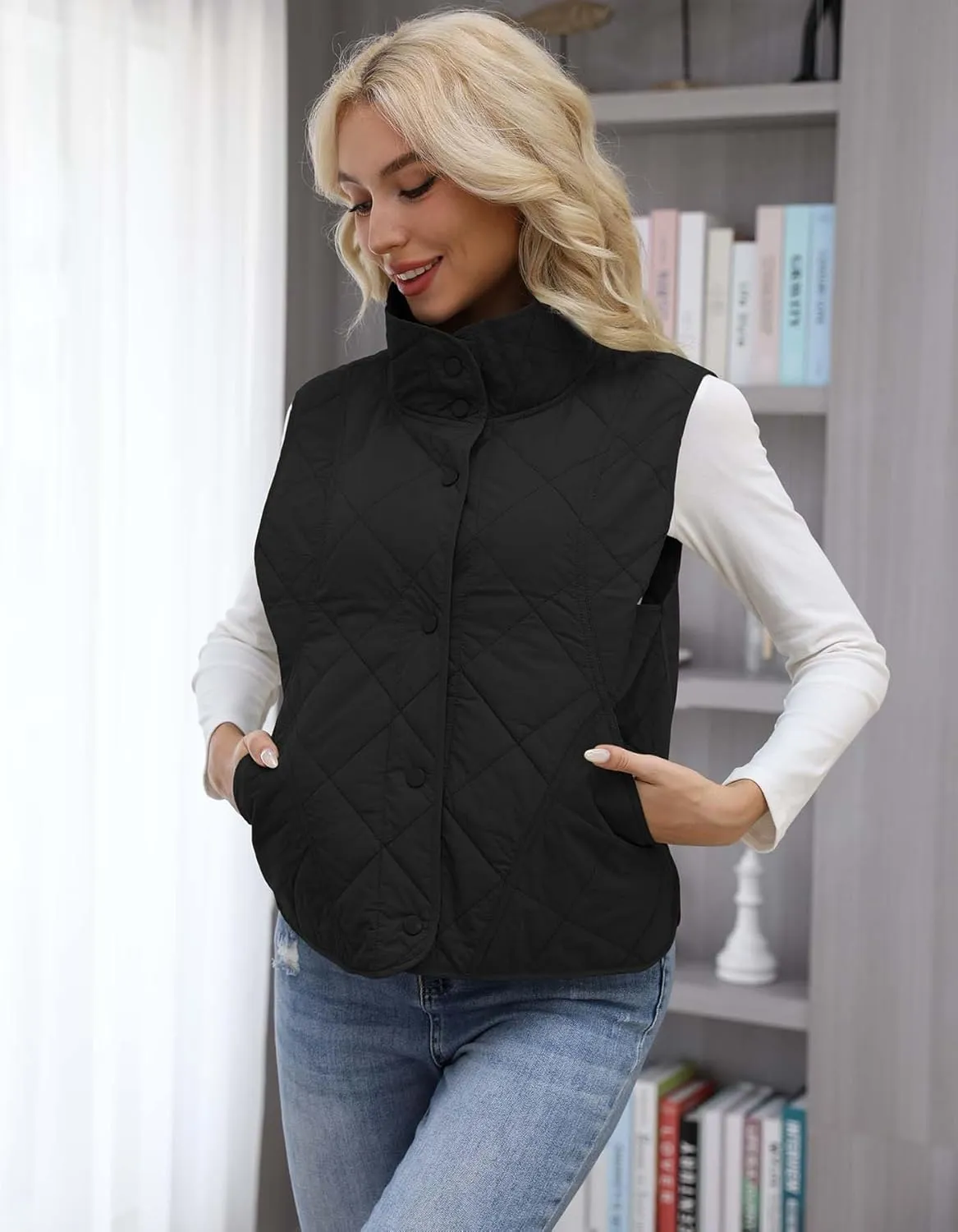 Womens Quilted Vest Lightweight Sleevesless Stand Collar Button Down Padded Gilet Fall Outerwear Vests with Pockets
