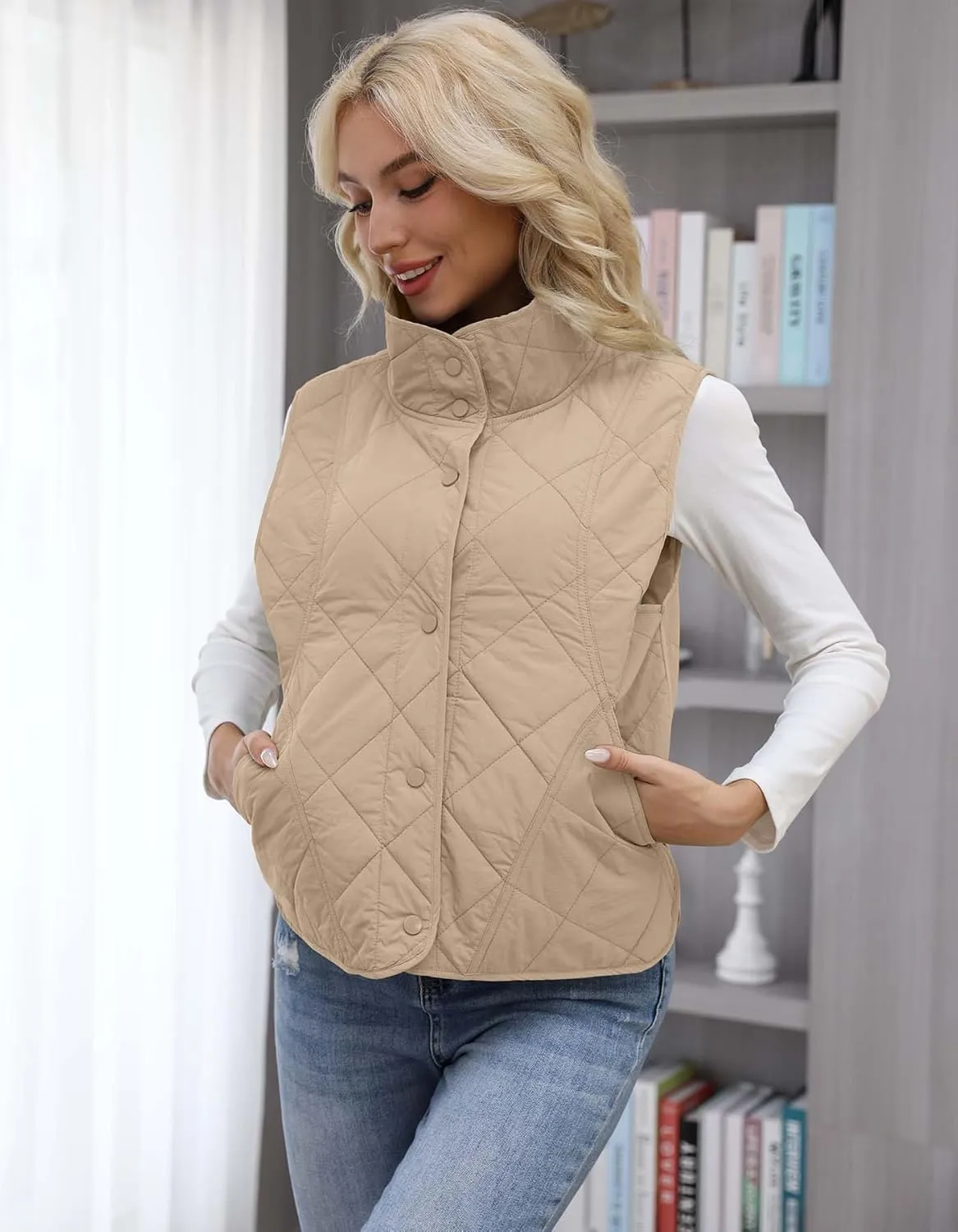 Womens Quilted Vest Lightweight Sleevesless Stand Collar Button Down Padded Gilet Fall Outerwear Vests with Pockets