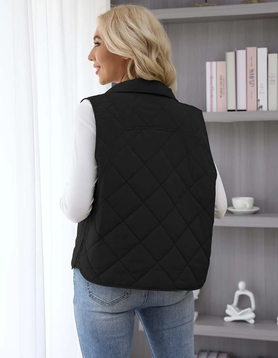 Womens Quilted Vest Lightweight Sleevesless Stand Collar Button Down Padded Gilet Fall Outerwear Vests with Pockets